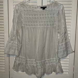 Gap women’s 3/4 sleeve white cotton eyelet trim top size large.
